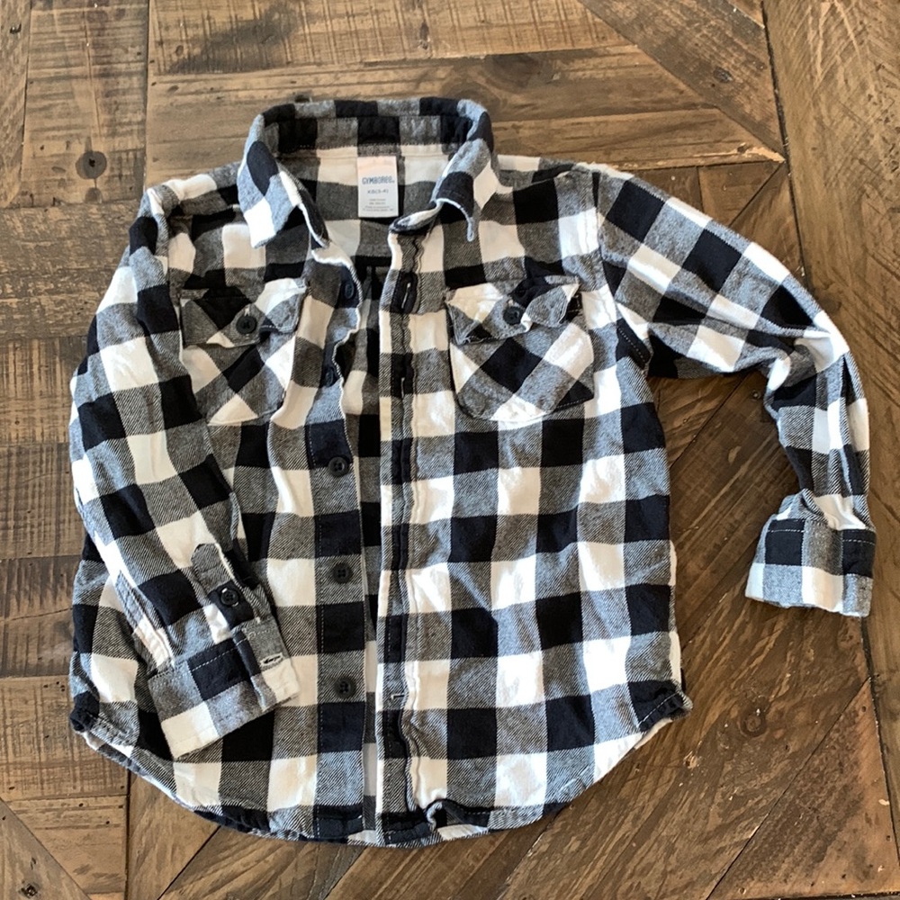 Boys size 4 shirt.
